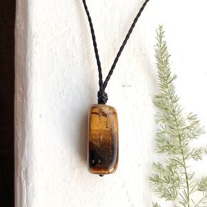 Tiger’s Eye Crystal Pendant Necklace/Choker